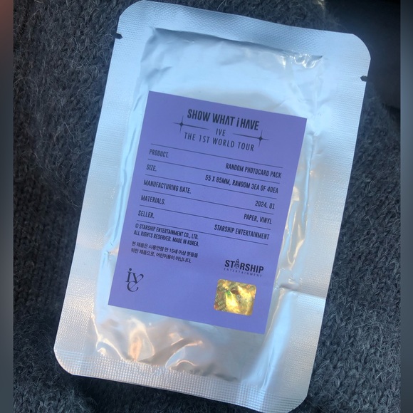 IVE Show What I Have tour exclusive sealed photocard set - Picture 2 of 2